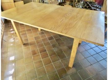 Mid-century Parson Style Dining Room Table With 2 Leaves