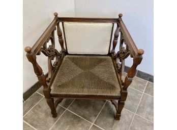 Vintage Squared Italian Provincial Arm Chair 27' X 24' X 30'
