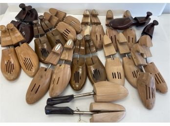 12  Pair Of Vintage Men's Wood Shoe Trees