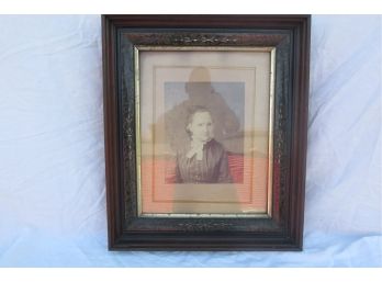 Nice Antique Victorian Walnut Frame With Old Photograph
