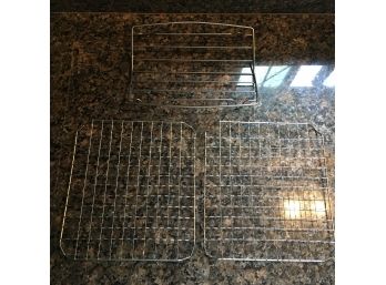 Lot Of Wire Racks For Baking/cooking