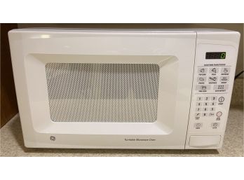 Small GE Turntable Microwave Oven