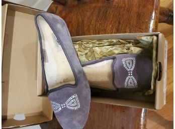 Ugg Size 7 Lavender Shoes With Crystal Bow Detail