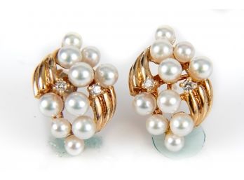 Goldtone & Pearls With Clear Stones