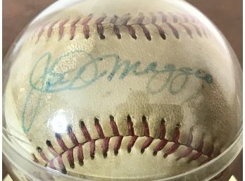 Joe  DiMaggio Signed Baseball