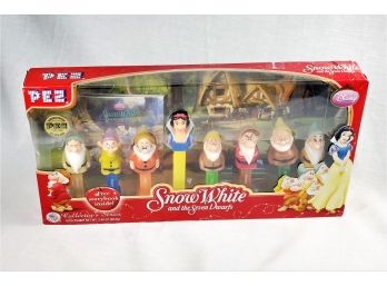 Snow White Disney PEZ Collectors Set