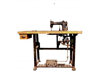 Antique Singer Sewing Machine With Table And Threader