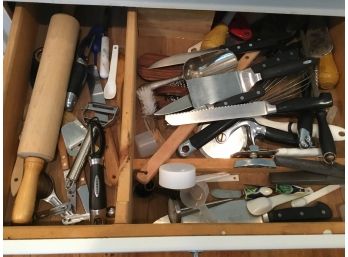 Contents Of Kitchen Draw