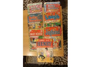 Comics Lot #2 Archie Family - Betty, Veronica & Henry-Vintage