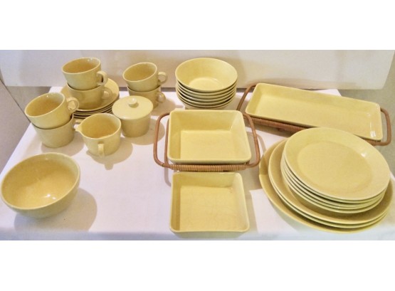 Mid-century Arabia Of Finland 'Kilta' Yellow Dinnerware
