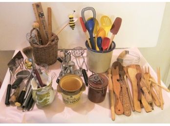 Kitchen Utensils, Stoneware, Carved Wood Serving Set, Cat Pitcher
