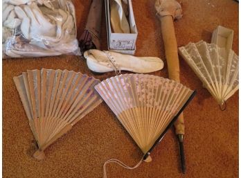 Victorian Ladies Lot Fans, Parasols, Gloves And Shoes