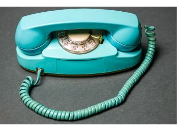 Vintage Turquoise Princess Phone