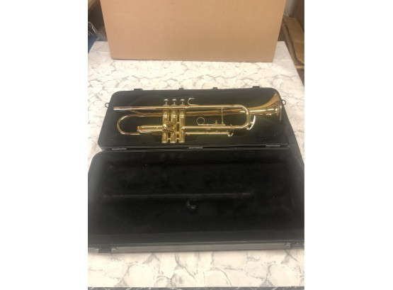 King Cleveland 600 Brass Trumpet USA & Hard Shell Case Good Playable Condition
