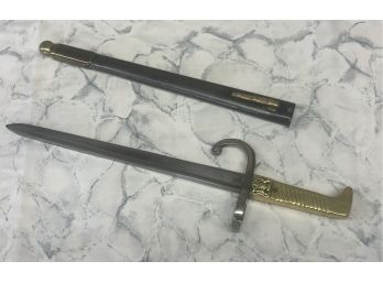 German WWI/WWII Brass Handled Short Sword/bayonet With Scabbard In Excellent Condition