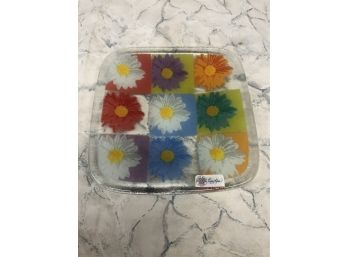 SIGNED & STICKERED PEGGY KARR ART FUSED GLASS SQUARE PLATE ' Multi Colored Flowered' 9 3/4'
