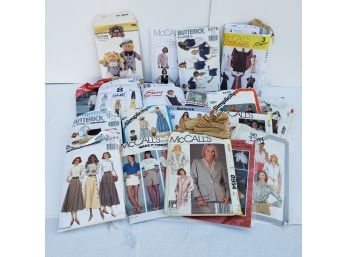 Vintage Lot Of Clothing & Drapery Patterns