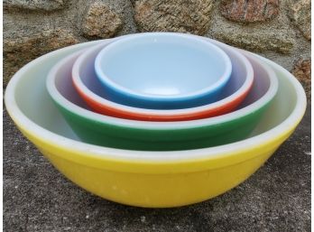 Classic Collectible! Vintage Pyrex Primary Color Mixing Bowls Set Of (4)