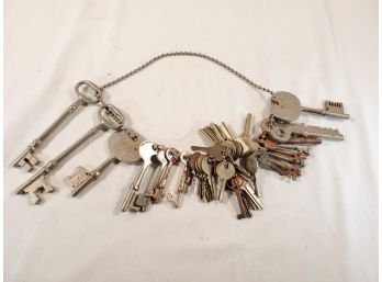 Awesome Vintage Assortment Of Yale & Towne, Stamford Ct Skeleton Keys, Door And Car Keys And More