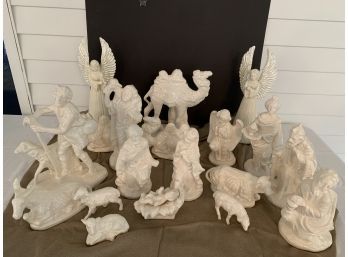 Absolutly Amazing 17 Piece Ceramic Nativity Set + 2 Iridescent Ceramic Angel Candlesticks
