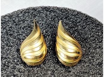 Vintage  Teardrop 18k Gold Earrings