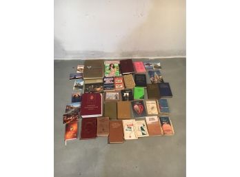 E72 Lot Of Russian Books And Pictures