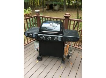 E117 Char Broil Gas Grill With Tools And Propane Tank, Has A Side Burner Built In