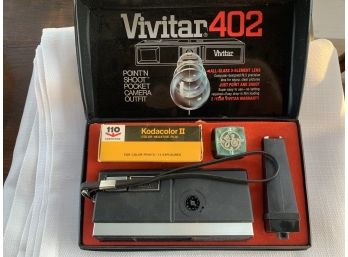 Vivitar State Of The Art (in 1970 Maybe) 402 Camera In Perfect Condition With Film And Carrying Case
