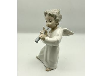 Llardo Angel Playing Horn