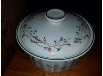 Johnson Brothers Eternal Beau Casserole Dish With Lid