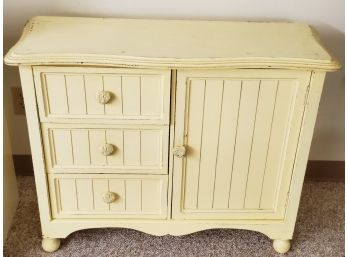 Pale Yellow Small Foyer Chest & Matching Wall Mirror  W/Sea Shell Drawer Pulls