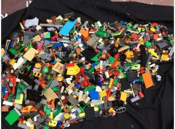 Huge Lot Of Legos