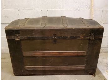Incredible Antique Steamer Trunk / Chest - Beautiful Detail!
