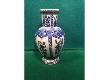 Beautiful Estate Fresh Blue And White Delft Porcelain Vase. Excellent Condition. No Chips Or Cracks.