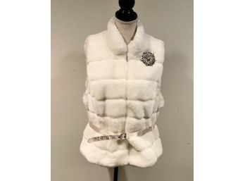 NEW White Faux Fur Belted Vest W/Brooch ~ White House Black Market ~ Size XL ~