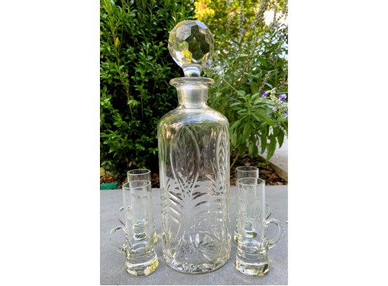 Lovely Lot - 5 Small Etched Glasses And Decanter