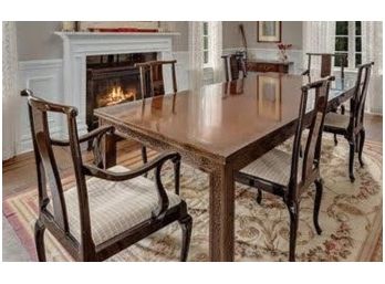 Lovely Dining Room Table And Pads