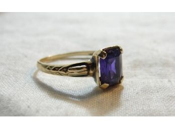 Purple Amethyst Set In 10k  Gold Ring Size 6 1/4