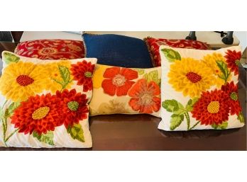 Lot Of 6 Decorative Pillows