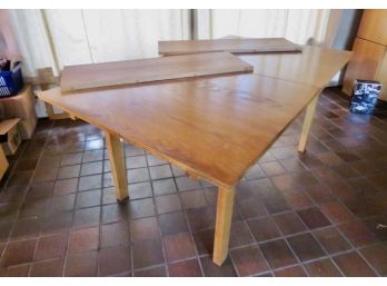 Shaker Style Dining Room Table With Leaves