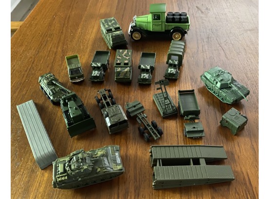 40 Toy Tank Plastic Military Toys And Parts