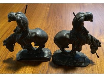 Cast Iron Pair Of Vintage Native American Indians With Spears On Horse Book Ends