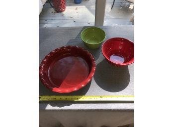 Pie Plate With 2 Bowls
