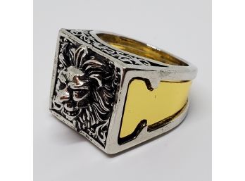 Unique Lion Head Ring With Pull Out Secret Compartment Ring Inside