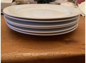 Six Pottery Barn 'Great White Traditional' Dinner Plates