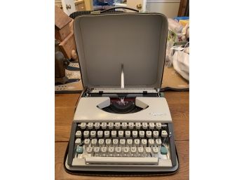 Vintage Olympia DeLuxe Manual Portable Typewriter With Handled Case
