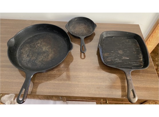Cast Iron Pans Two Are Griswold