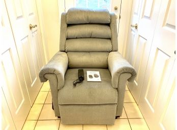 Electric Lift Chair, Hardly Used