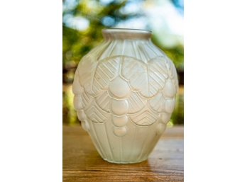 Attractive Opalescent Art Deco Fenton Glass Vase
