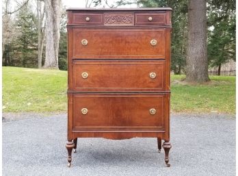 An Early 20th Century Veneered Wood Chest Of Drawers